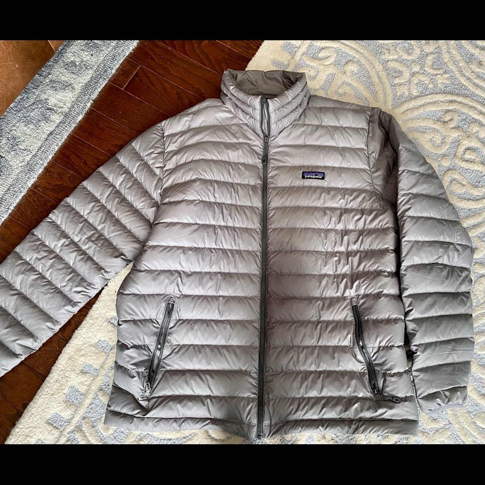 Men’s Patagonia Down Sweater Jacket - size XL in gray